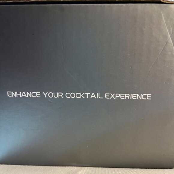 Skull Cocktail Smoker Kit with 4 Wood Chip Flavors - Picture 5 of 7